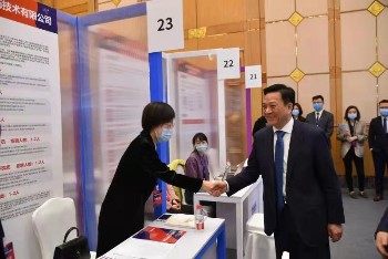 引才·育才·聚才——“留·在上海、留·在納菲”